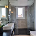 Frida - - 3 Bedrooms Sea View - 2 Mins Walk To Port Lejlighed Saint-Tropez