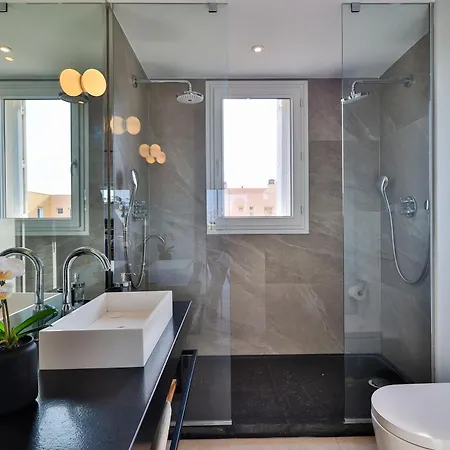 Frida - - 3 Bedrooms Sea View - 2 Mins Walk To Port Apartamento Saint-Tropez