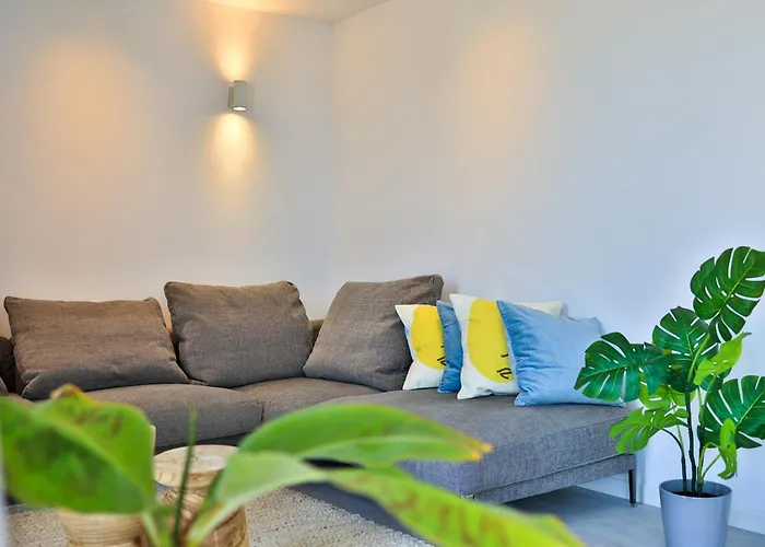 Apartament Frida - Saint-Tropez - 3 Bedrooms Sea View Apartment - 2 Mins Walk To Port