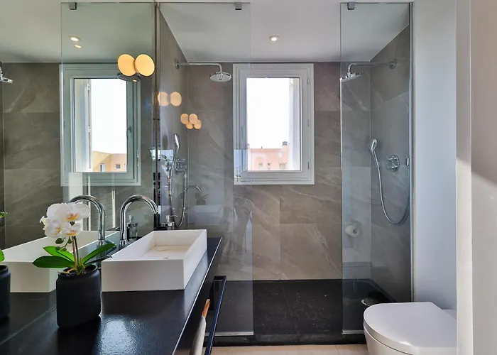 Frida - Saint-Tropez - 3 Bedrooms Sea View Apartment - 2 Mins Walk To Port Apartament Saint-Tropez