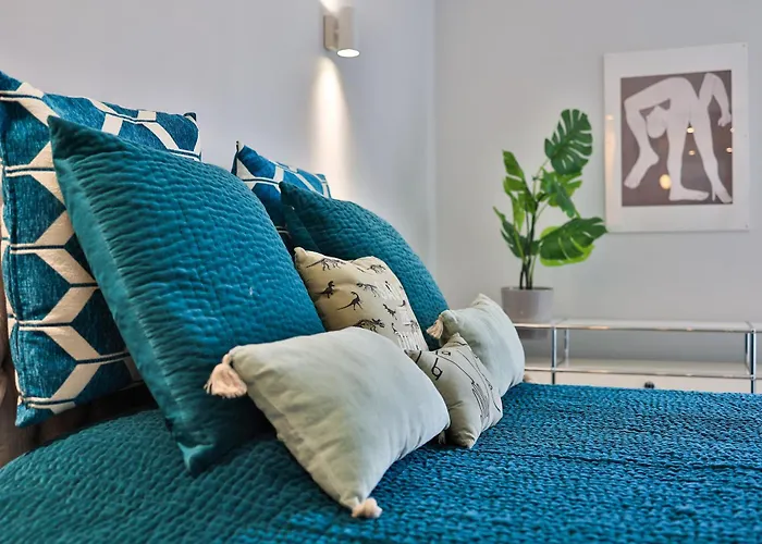 Frida - Saint-Tropez - 3 Bedrooms Sea View Apartment - 2 Mins Walk To Port Saint-Tropez