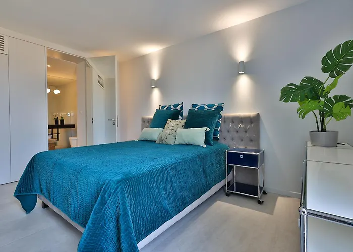 Frida - Saint-Tropez - 3 Bedrooms Sea View Apartment - 2 Mins Walk To Port Saint-Tropez